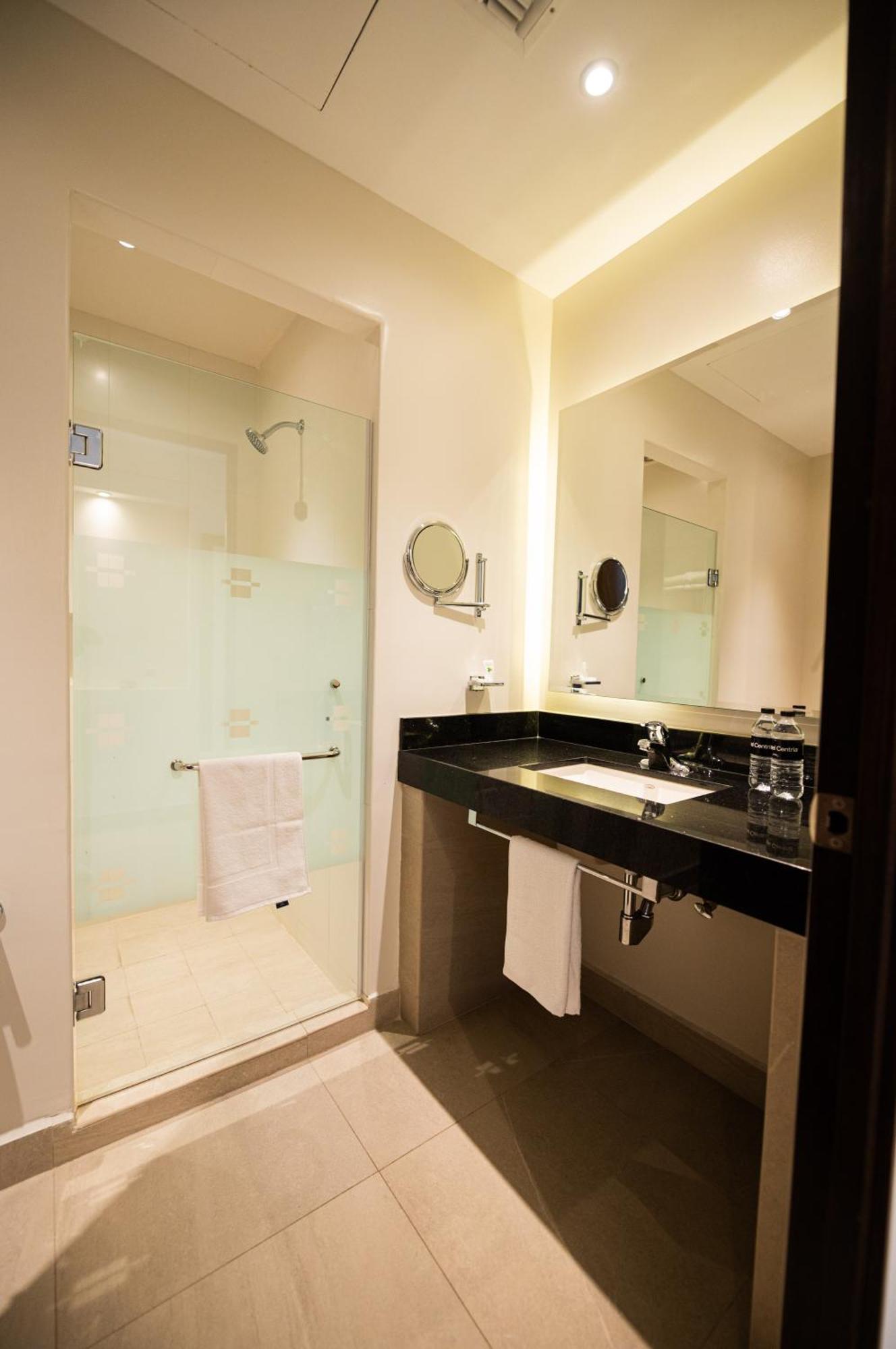 Hotel Centria Μοντερέι Εξωτερικό φωτογραφία